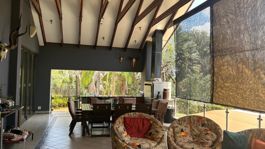 Commercial Property for Sale in Zuurplaat A H North West